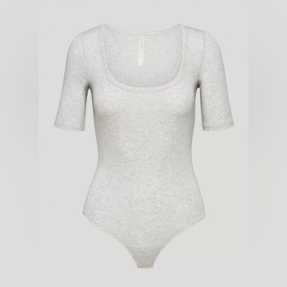 Babaton Maynard Bodysuit - Picture 10 of 11